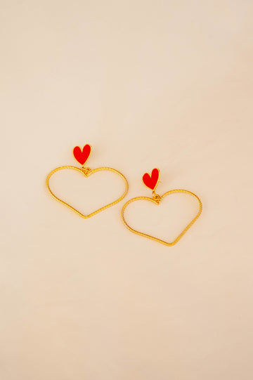 Aretes corazon doble enlazado