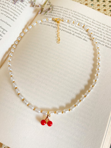 Collar sencillo cereza