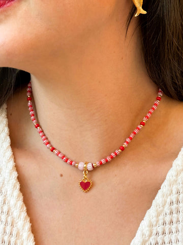 Collar rojo corazon