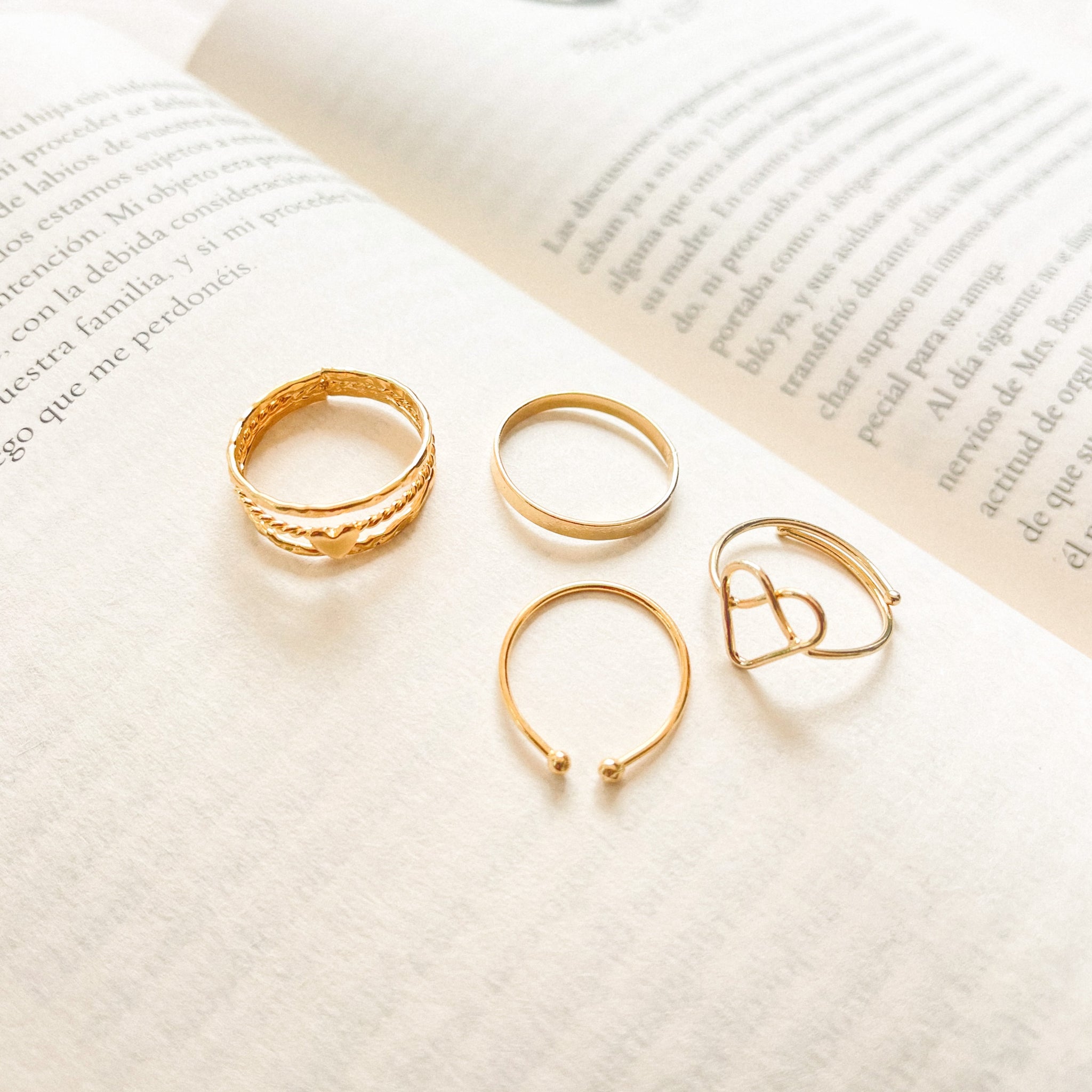 Set de anillos corazon nudo