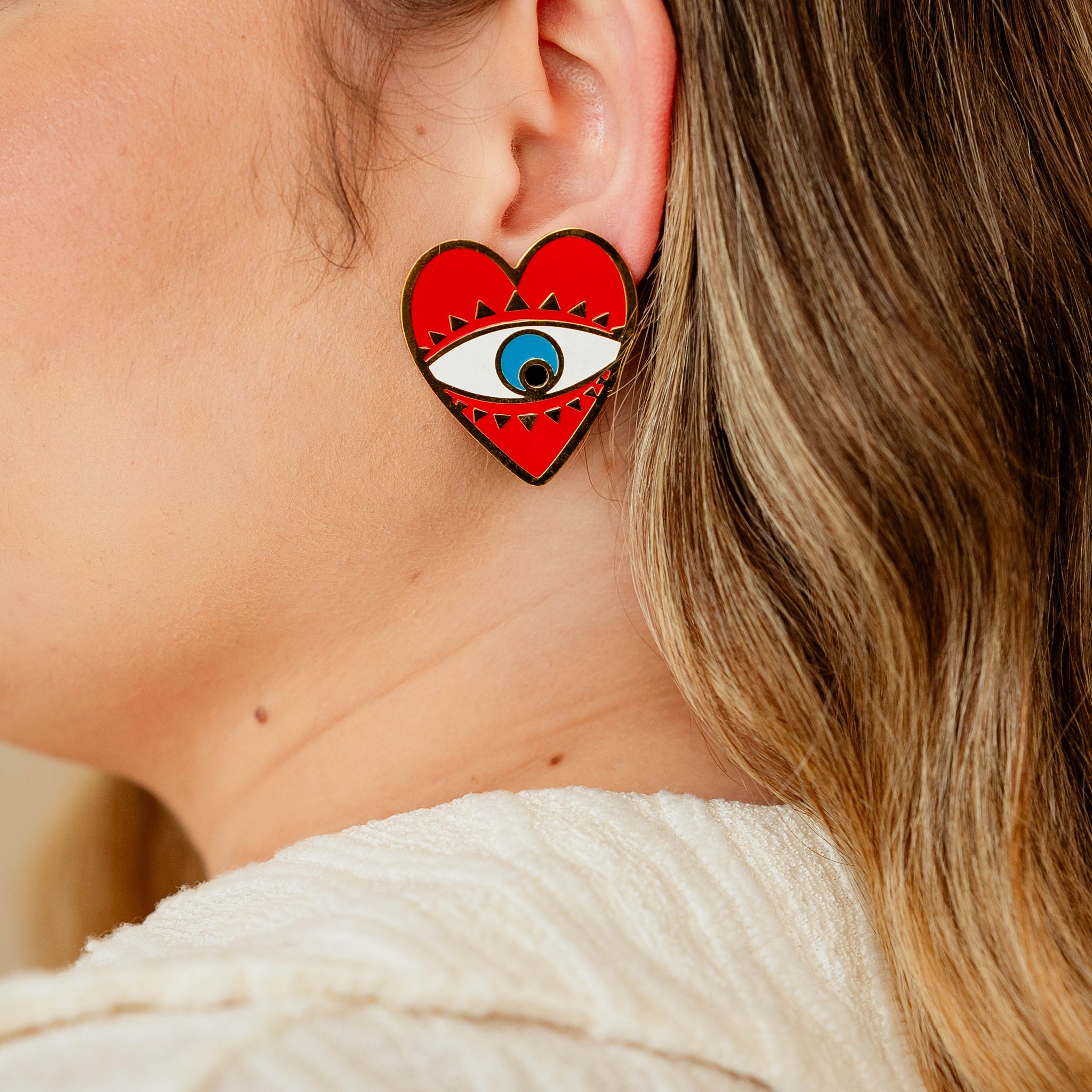 Topos corazón ojo